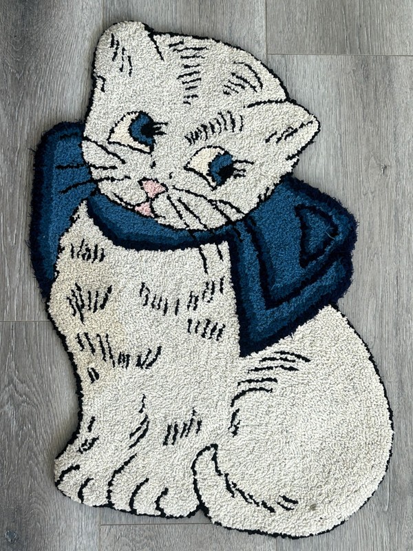 Amazing~Vintage~Antique~Hand Made~Hand Hooked~Cat Shaped Rug~With Bow~Rare Find! gallery