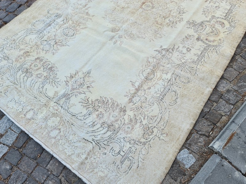 Vintage Turkish Rug 5.7x9.2 ft | Hand-Knotted Anatolian Area Carpet | Distressed gallery