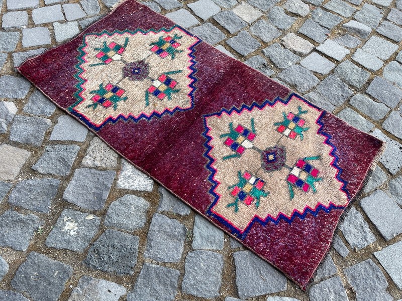 Turkish Vintage Small Rug Handmade Wool Bohemian Bath Mat Rug 1,6 x 3,3 ft gallery