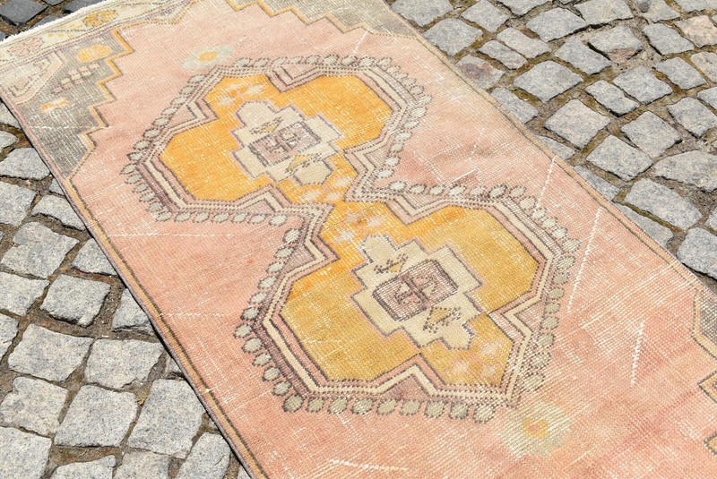 Vintage Rug 2'8 x 6'1 ft Turkish Kilim Muted Dye Bohemian Anatolian Oushak Rug gallery