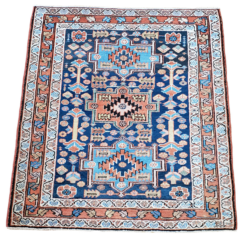 Small Karajeh rug - 3'5" x 3'9"