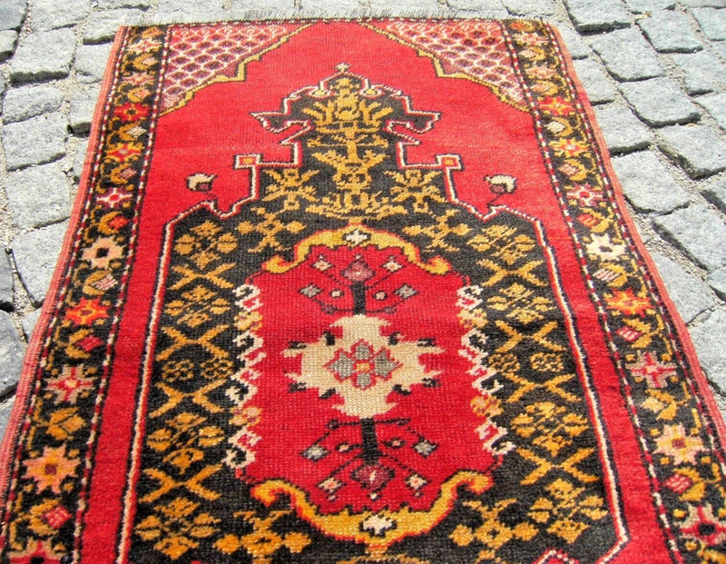 Vintage Turkish Rug 27'' x 46'' Hand-knotted Kurdish Rug East Anatolian Wool Rug gallery