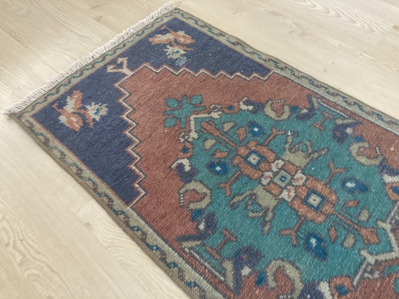 Pink rug, Turkish rug, Vintage rug, Small rug, Doormat rug, 1.7 x 3 ft gallery