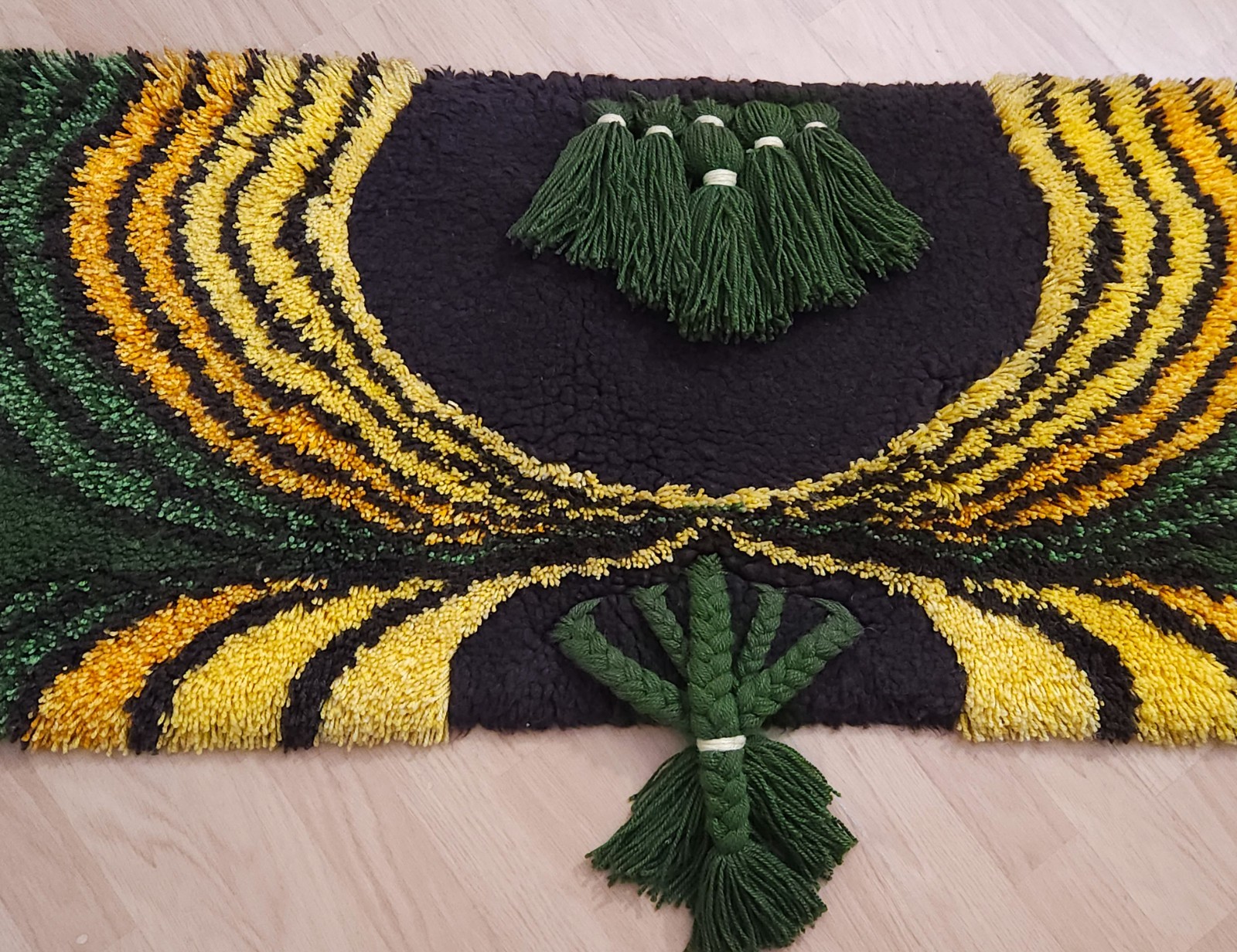 Handmade wool Rug carpet Wall Hanging Tapestry green Vintage Mid Century 60s 70s gallery