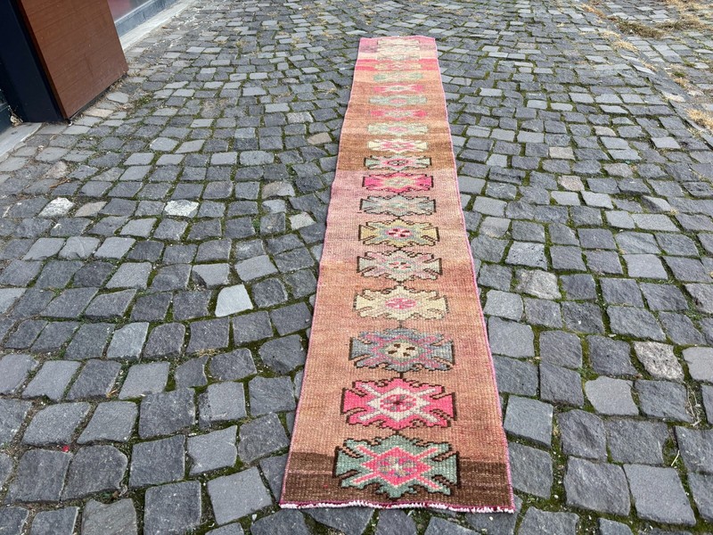 Carpet, Turkish rug, Vintage rug, Handmade rug, Runner, Wool | 1,4 x 9,8 ft gallery