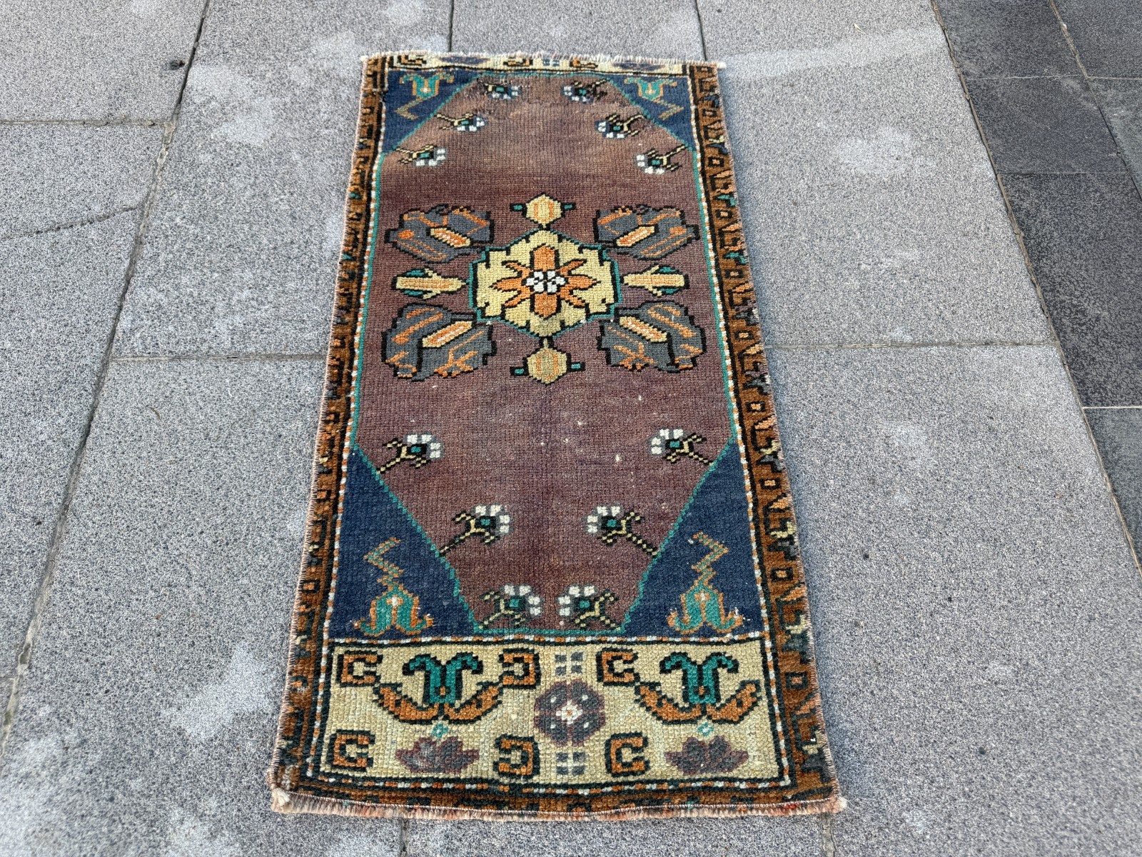 Handwoven Turkish Accent Rug 1.3x2.6 Ft Vintage Wool Entryway Mat Tribal Decor gallery