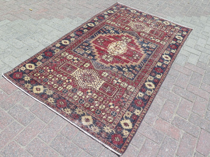 Burgundy Classical Vintage Turkish Rug, Handmade Kelim Medallion Carpet 46"x77" gallery