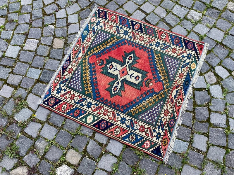 vintage Square rug, Carpet, Area rug, Vintage rug, Turkish rug 3,2 x 3,1 ft gallery