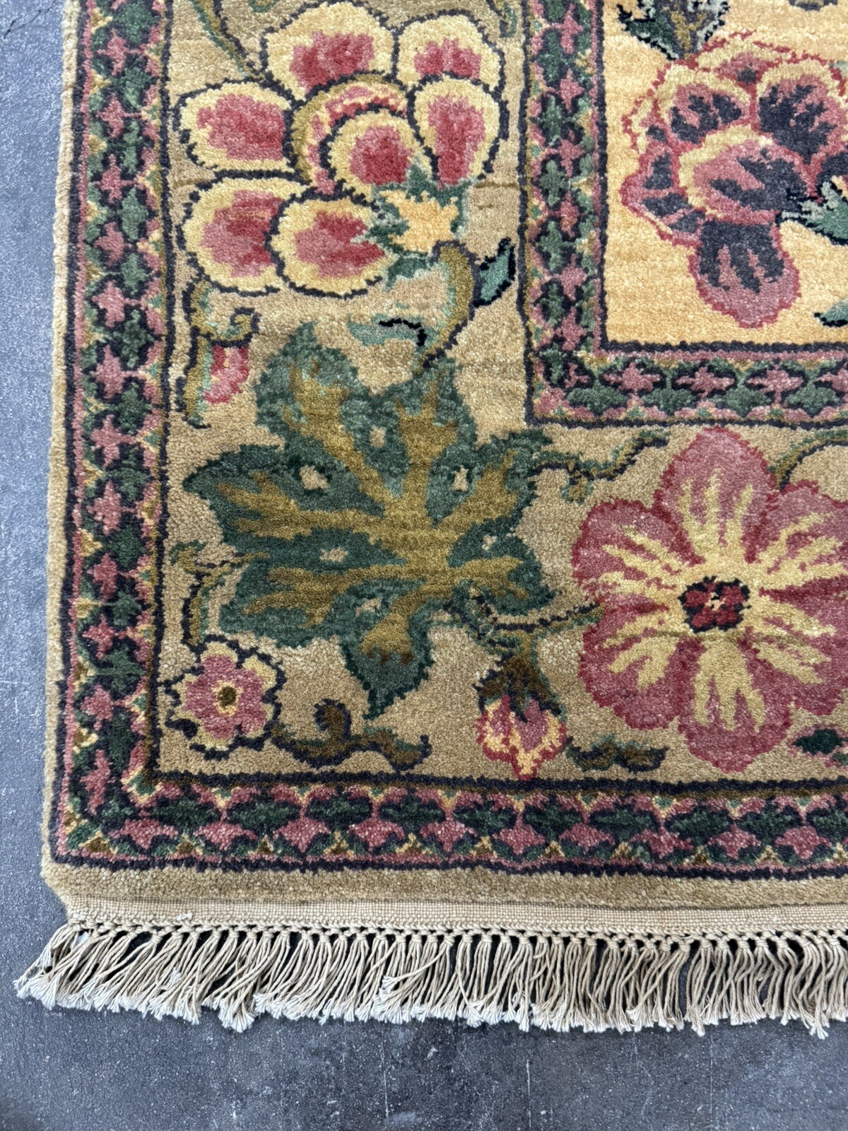 Couristan Majestic Collection Victorian Shawl-Beige 5'6x8' 100% Wool are rug gallery