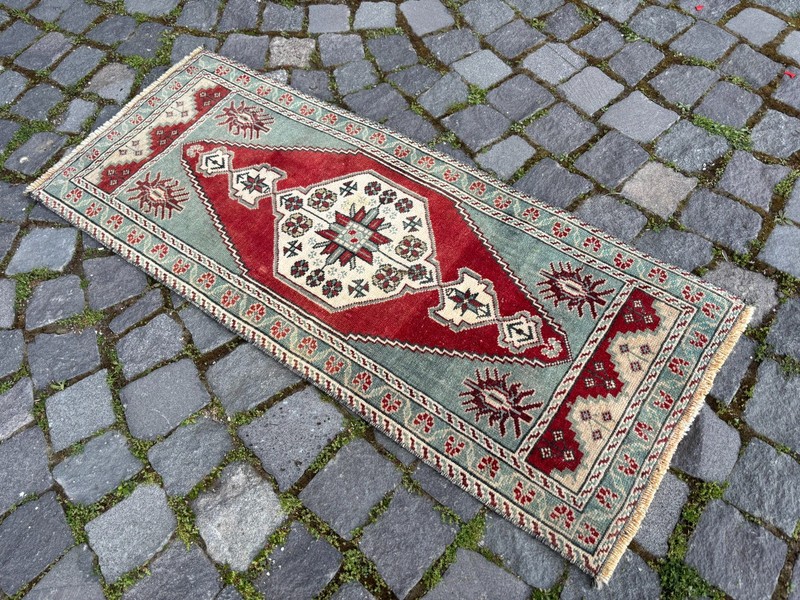 Turkish Small ug, Vintage rug, Handmade wool rug, Entryway rug 1,5 x 3,7 ft gallery