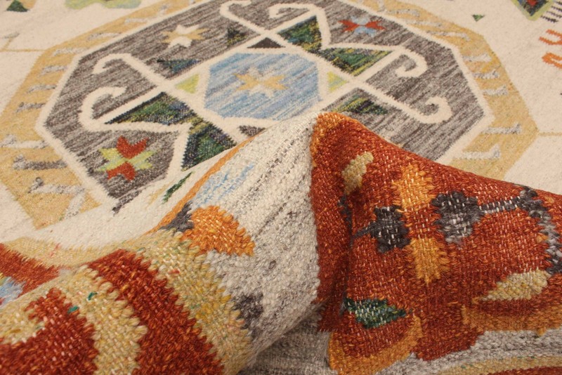Vintage 5'4" x 7'9" Traditional Wool Hand Woven Oriental Area Rug gallery