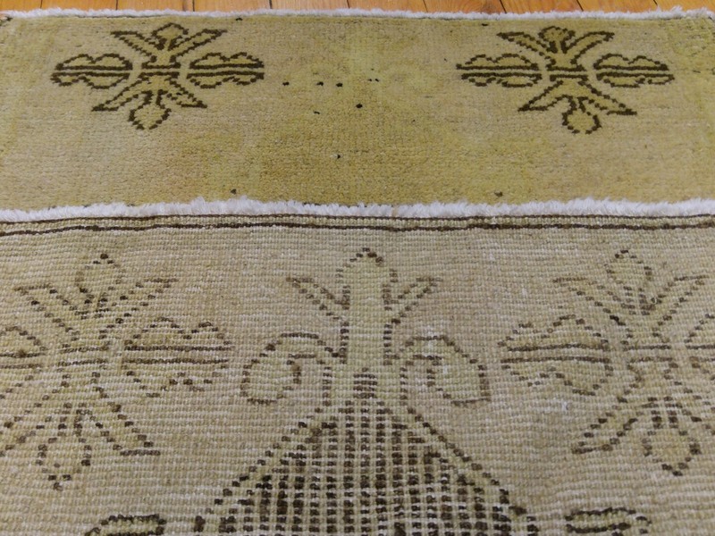 Beautiful Vintage 1950-1960s Wool Pile Natural Dyes Ushak Love Bird Rug 1’7”x 3’ gallery