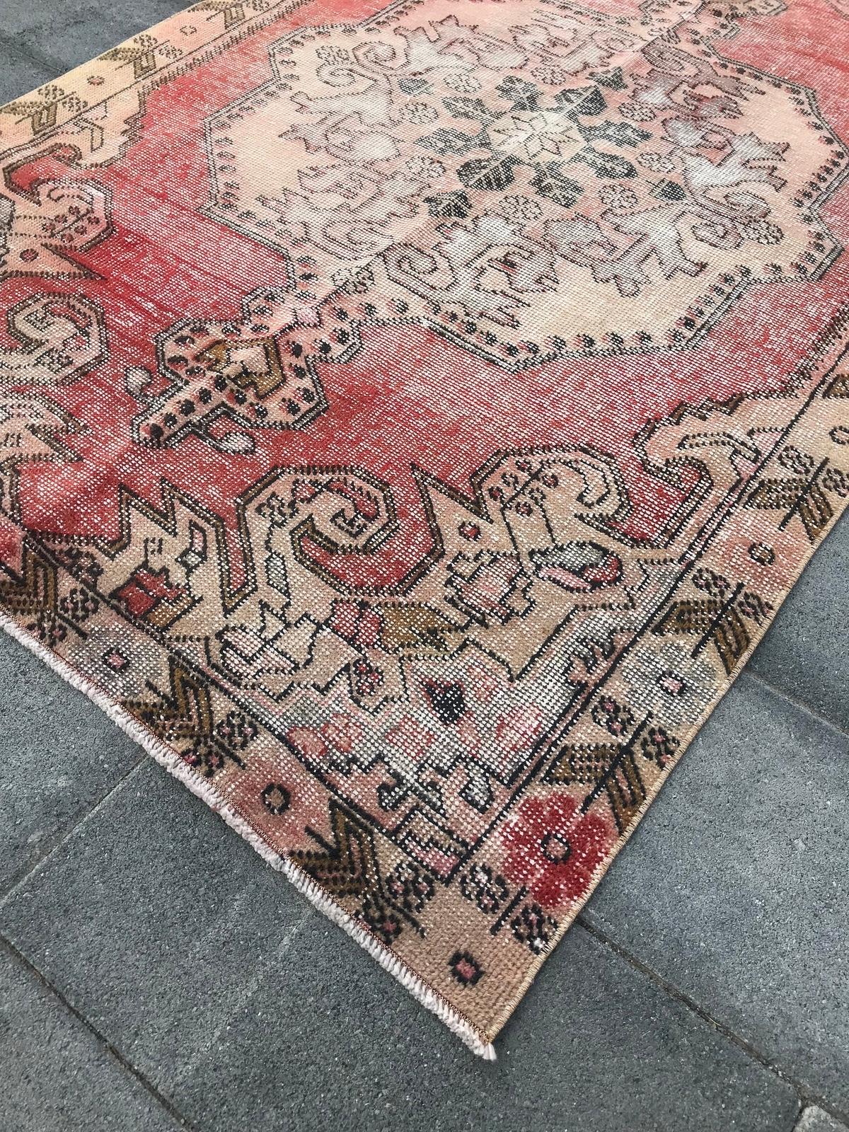 Pink Turkish Rug , Pink Vintage Rug , Turkish Area Rug , Oriental Rug , Wool Are gallery
