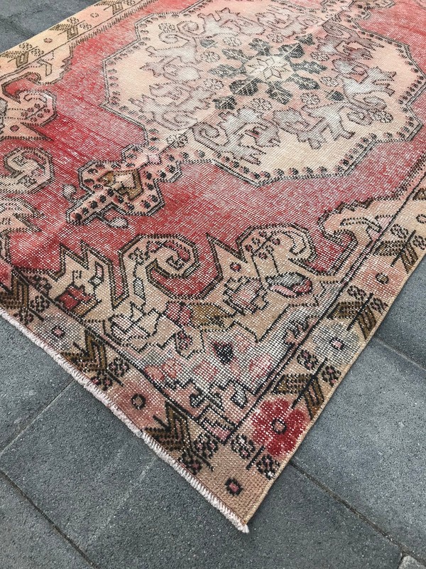 Pink Turkish Rug , Pink Vintage Rug , Turkish Area Rug , Oriental Rug , Wool Are gallery