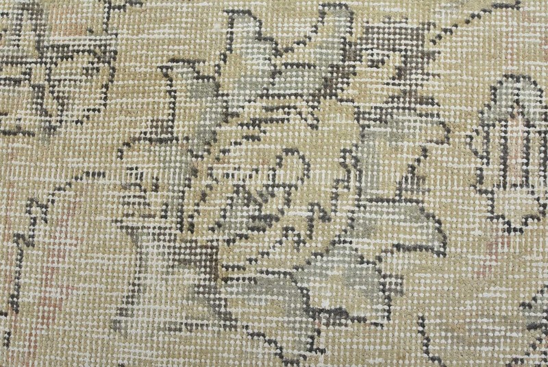 Vintage Anatolia 9’9” x 12’6” Beige Distressed Wool Hand-Knotted Oriental Rug gallery