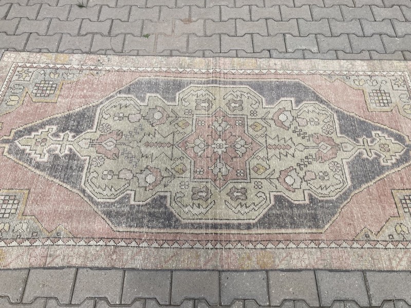 Pink rug, Turkish rug, Vintage Rug, Wool rug, Large rug, Area rug, 4.1 x 8.2 ft gallery