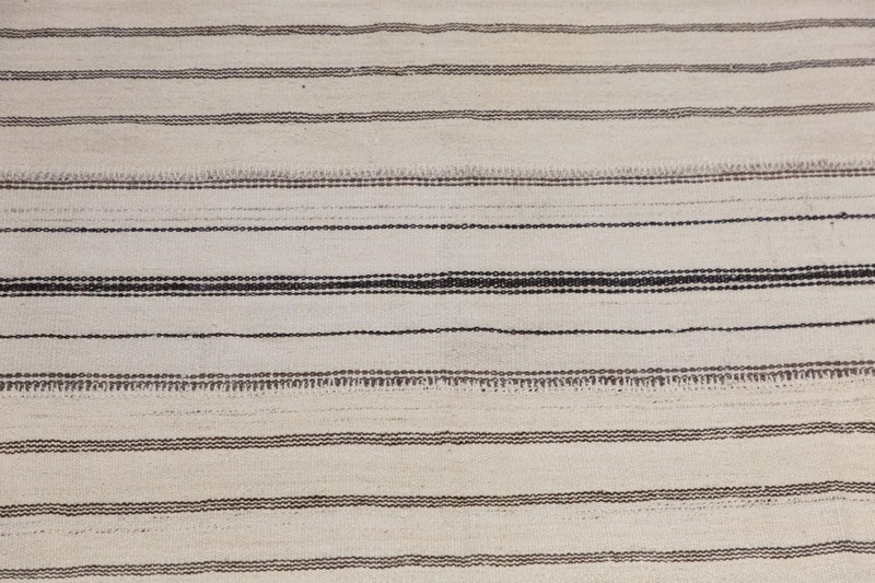 One-of-a-Kind Minimalist Turkish Kilim Rug 165x210 cm | 5.4x6.9 ft | 60+ Yr gallery