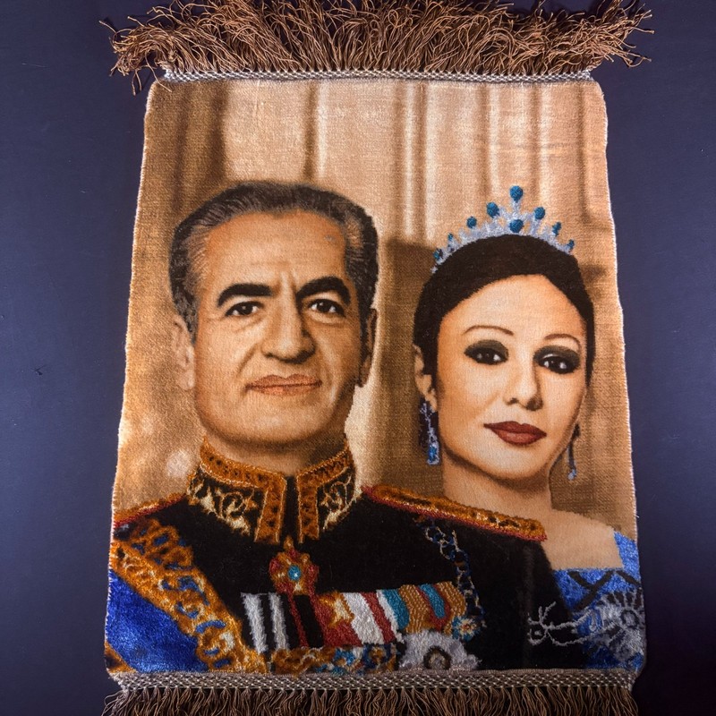 Oriental Rug Shah & Empress Pictorial Size 2x1 Hand Knotted Silk w/Hangers gallery