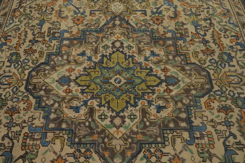 Traditional Geometric Vintage Handmade Wool Area Rug 6x9 ft for Living Room gallery
