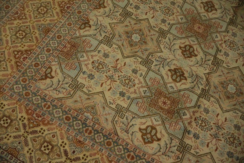 Timeless Elegance Handmade Area Rug 8x11 in Warm Tones Home Decor Room Size Rug gallery