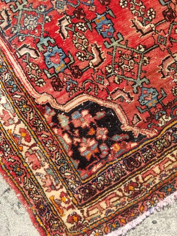 Vintage Distressed Hand Made Traditional Oriental Wool Red Rug 5.3x3.2ft gallery