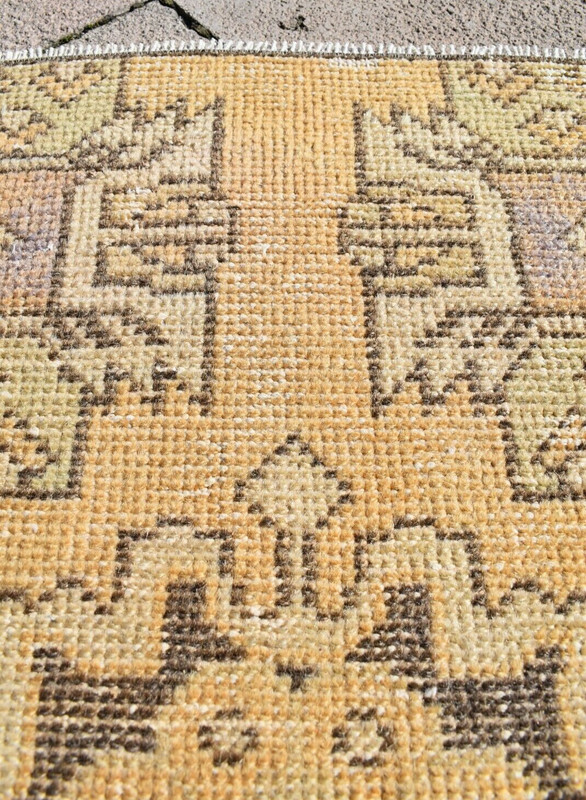 Vintage Turkish Rug 18'' x 33'' Muted Dye Oushak Rug Hand-knotted Wool Rug gallery