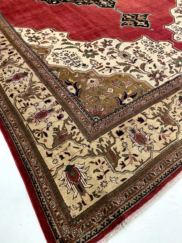 Antique Oriental Hand-Knotted Wool Area Rug Red/Ivory/Beige/Black 10'9" x 17' gallery