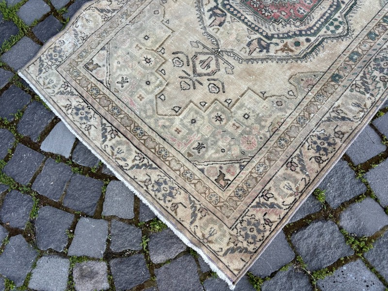 Wool rug, Area rug, Vintage rug, Turkish rug, Bohemian rug 2,9 x 4,6 ft gallery
