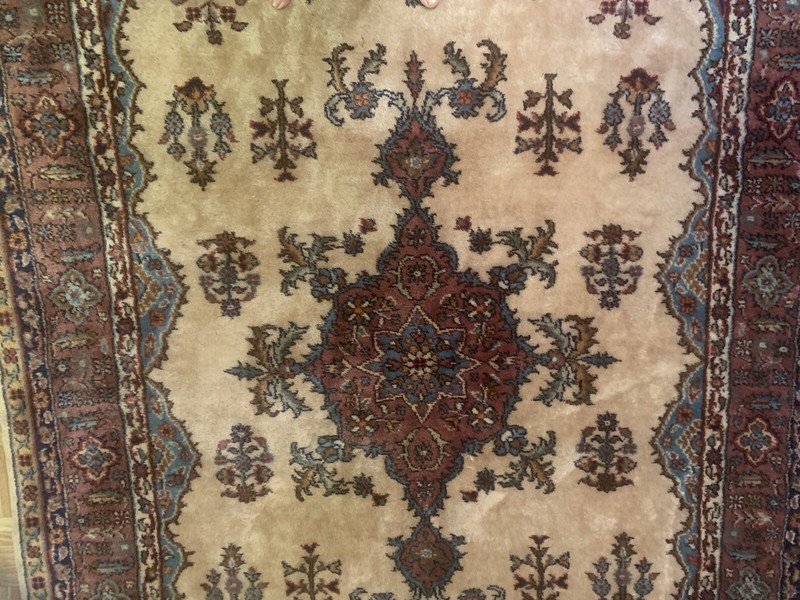 6ftx9ft Vintage Handmade Medallion Turkish Wool Rug(used Good Condition). gallery