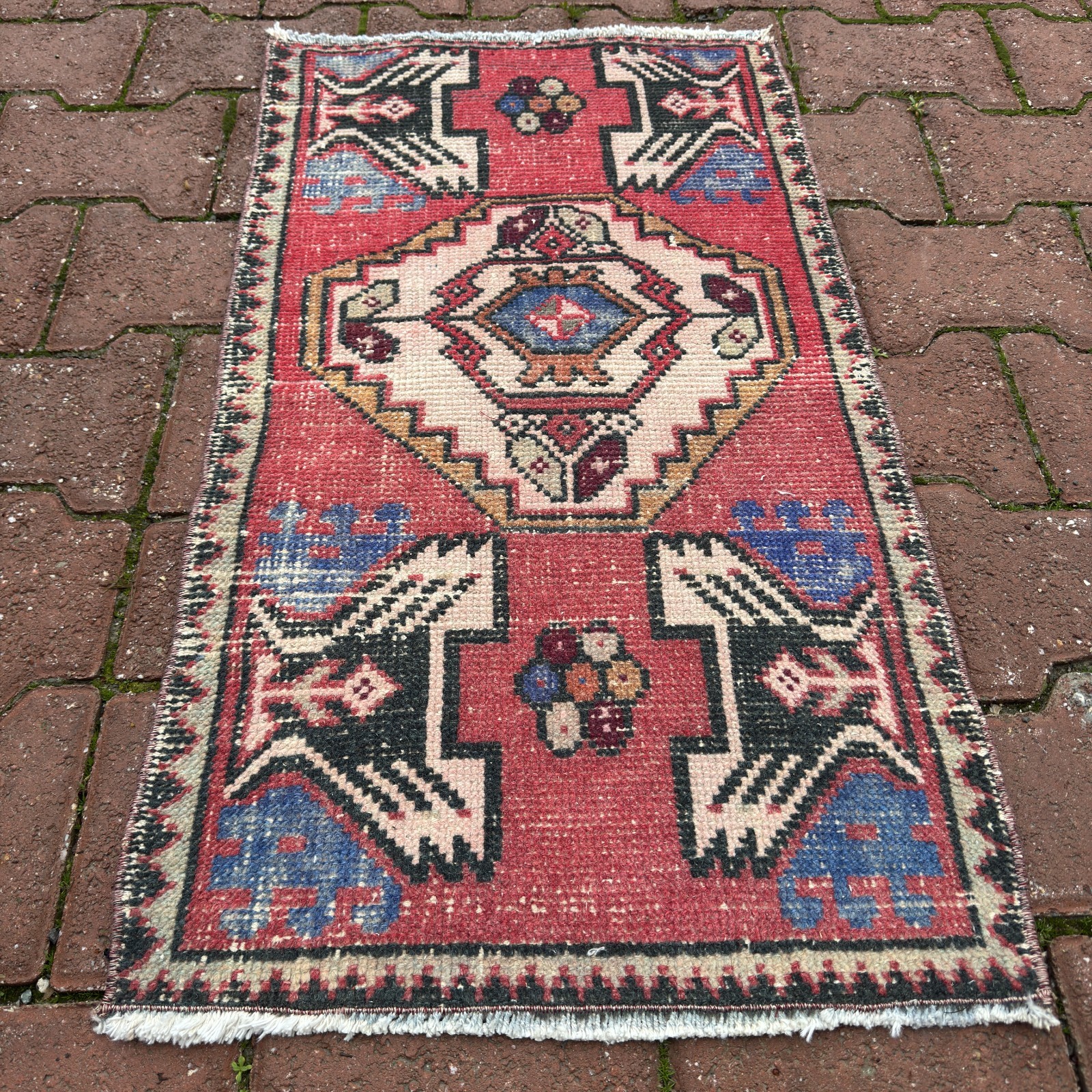 Red Blue 2x3 ft Vintage Turkish Wool Rug With Ivory Medallion - Tariff Free gallery