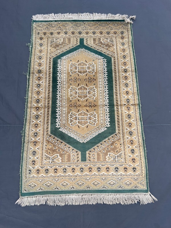 Caucasian Hand-Knotted Rug 2'8 x 4'3 ft Soft Pile Rare Accent Decor Rug gallery