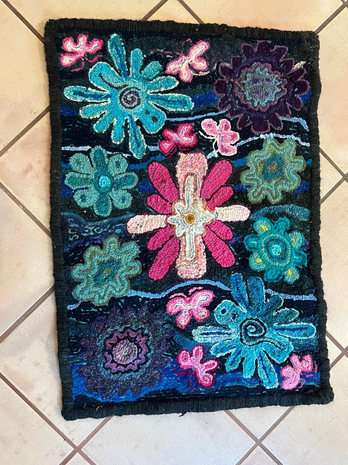 Contemporary Hand Hooked Rug Abstract Folk Art Bright Colors Aqua Green Pink gallery