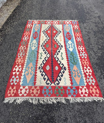 Vintage Turkish Kilim 99”x133″ Handwoven Natural Wool Rug – 8×11′ – Mid Century