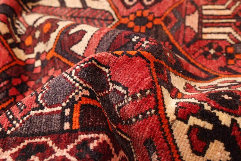 Vintage 5'4" x 8'11" Traditional Hand Knotted Vegetable Dye Wool Area Rug gallery