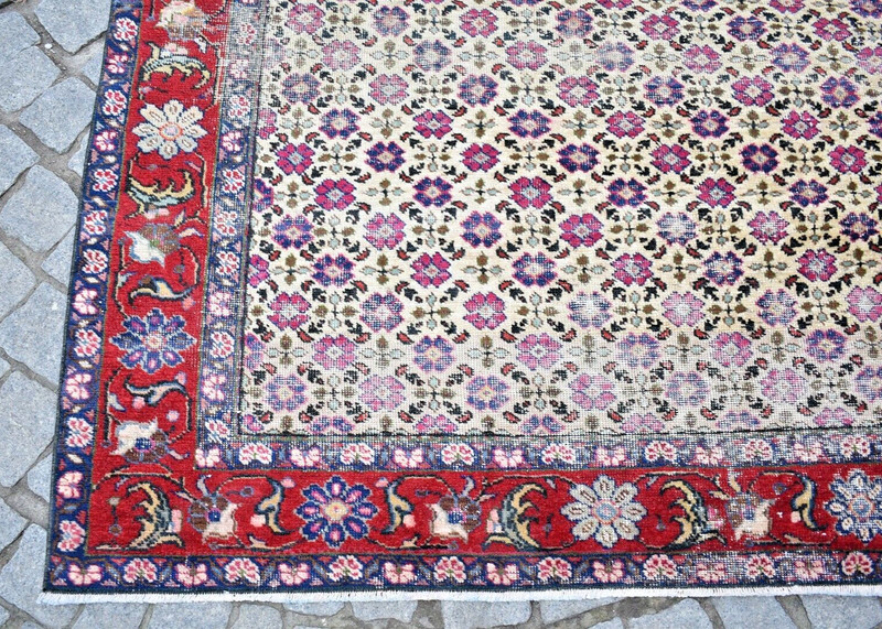 Vintage Turkish Rug 4 x 6 ft Anatolian Kayseri Bunyan Rug Hand-knotted Area Rug gallery