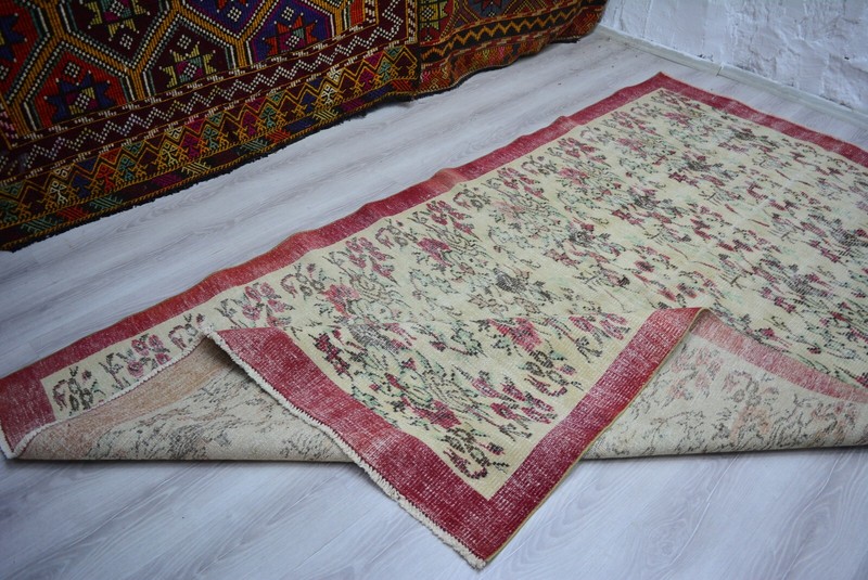 Beige Turkish Vintage Floral Rug, 5.6x9.3ft, Antique Handmade Red Bordered Rug, gallery
