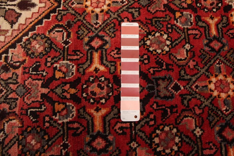 Vintage 3'2" x 6'8" Traditional Hand Knotted Vegetable Dye Wool Area Rug gallery