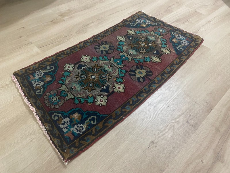 Turkish small rug, Oushak rug, Wool rug, Vintage rug, Bath rug, 1.6 x 2.9 ft gallery