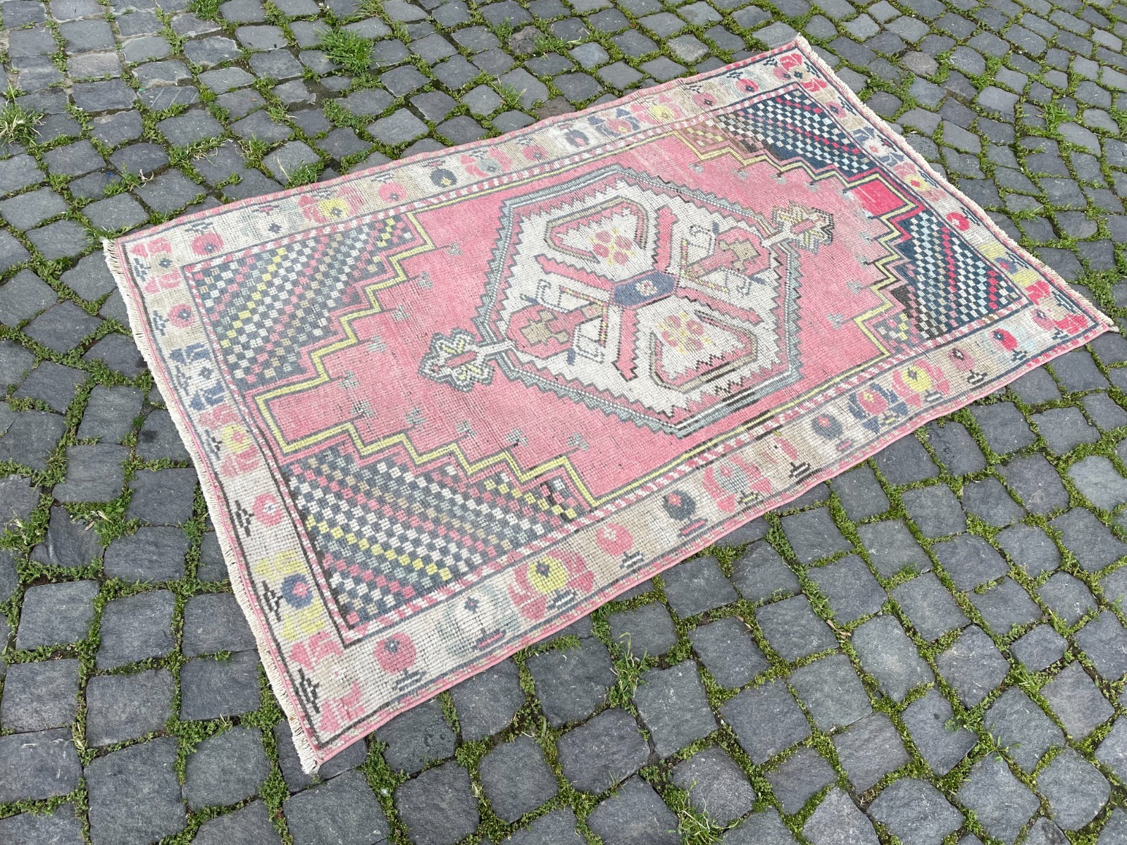 Home Decor Rug, Turkish Vintage Rug, Boho Decor Rug, 3,4 x 5,7 ft gallery