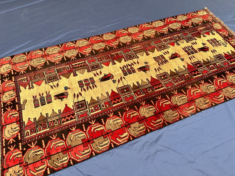 120 x 245 cm Vintage Stunning Shikargah Pictorial Hunting Scene Beluch Nomad Rug gallery