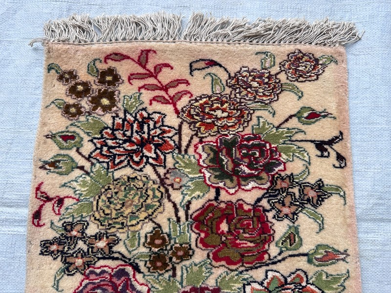COLLECTORS' ITEM Stunning Vintage Super Fine Quality Guldan Silk Mixed Carpet gallery