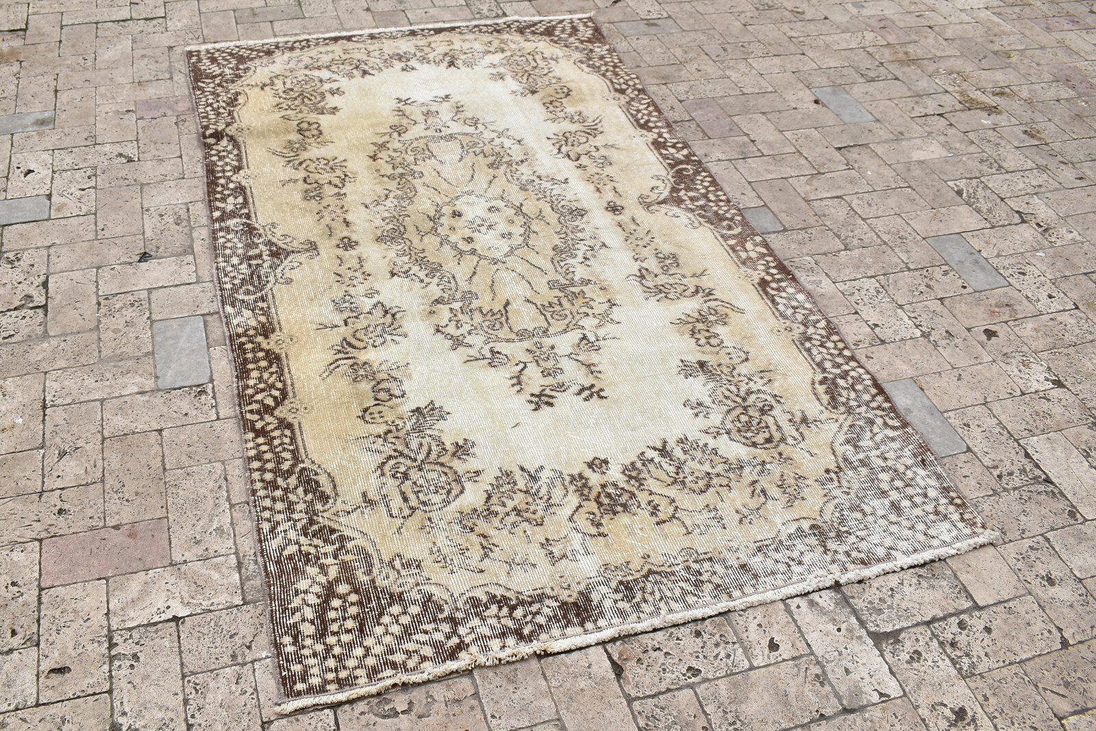 Turkish Rug 47''x79'' Vintage Light Color Medallion Oushak Carpet 120x203cm 3x6 gallery
