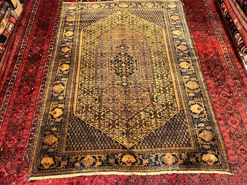 COLLECTORS’ ITEM Stunning Natural Vegetable Dye Floral Pattern Malayer Carpet gallery