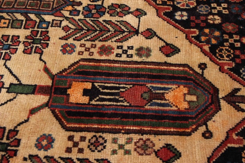 Vintage 4'8" x 6'8" Traditional Hand Knotted Vegetable Dye Wool Area Rug gallery
