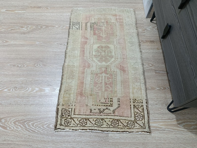 Vintage Turkish Mini Rug 1'8x3'3 ft, Pink Small Modern Oushak Rug gallery