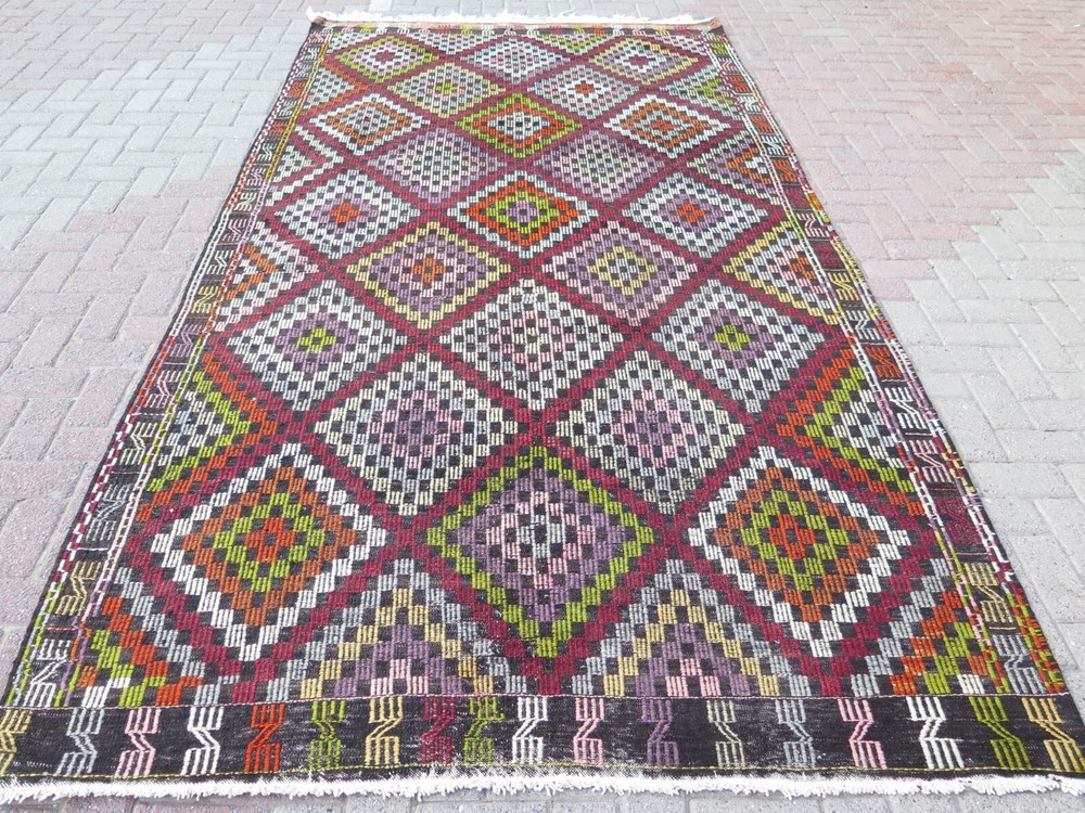 Embroidery Boho Rugs, Vintage Turkish Kilim, Large Floor Carpet, Kelim 69"x134"