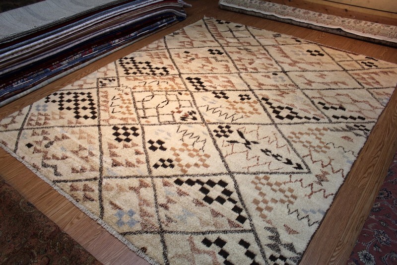 10X8 FT. HANDMADE Beige Background Knotted Rug NATURAL WOOL Navajo Design gallery