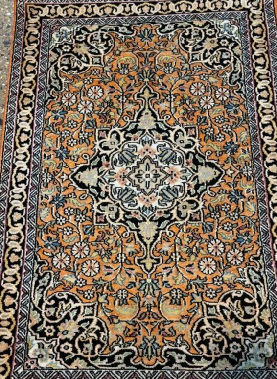 COLLECTORS' ITEM Vintage Stunning Natural Silk Hereke Turkish Carpet