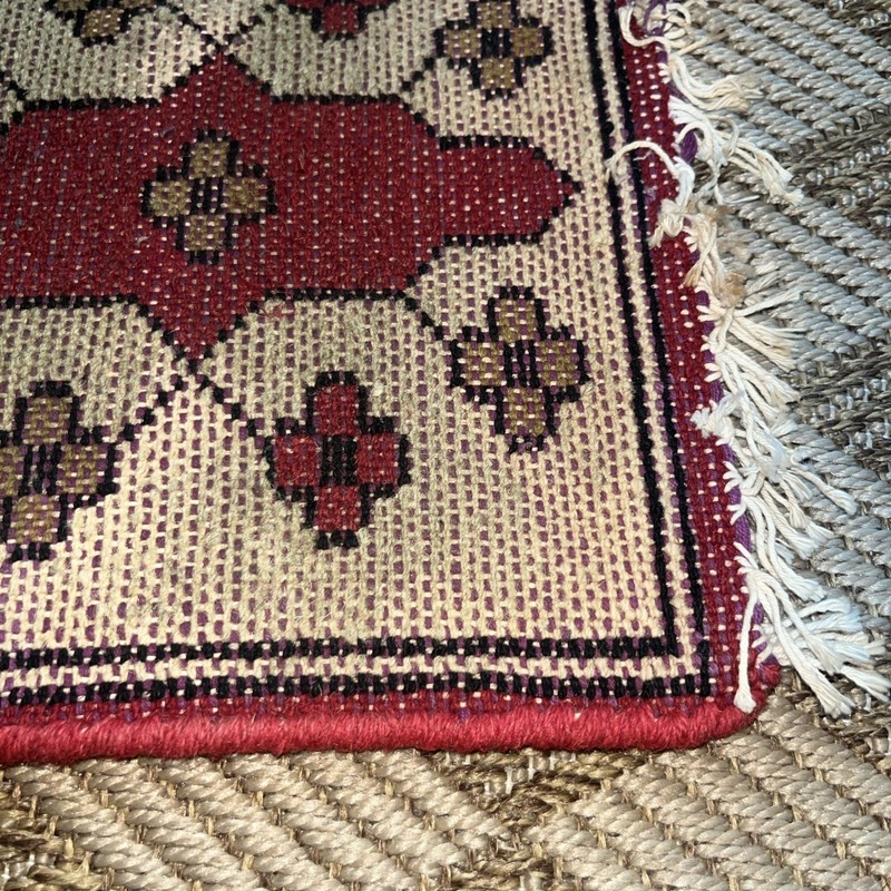 VTG. Small Anotalian Turkish Wool rug Geometric Design Good Vintage Condition gallery