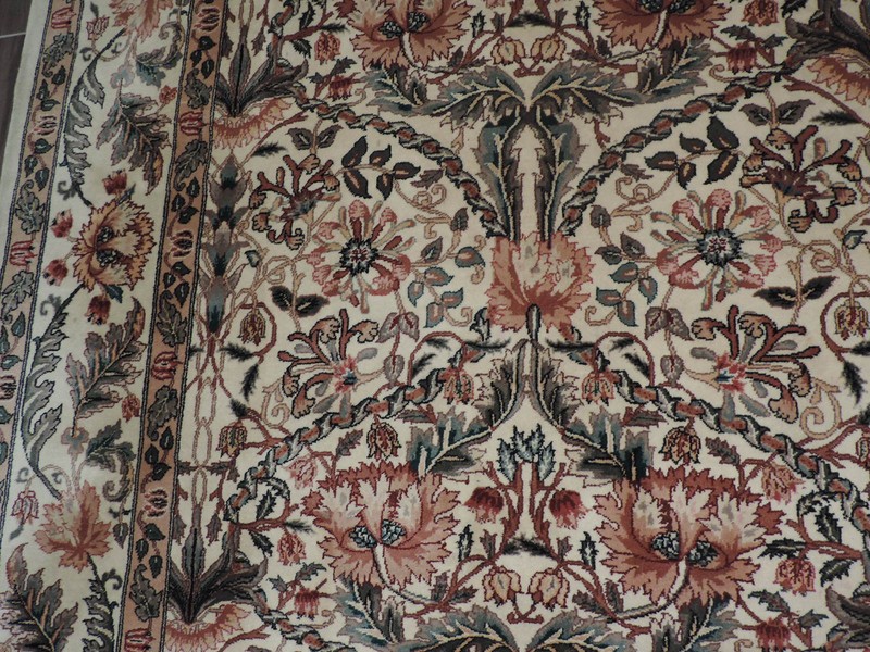 9x13ft. Handmade Floral Design Wool Room Size Rug gallery